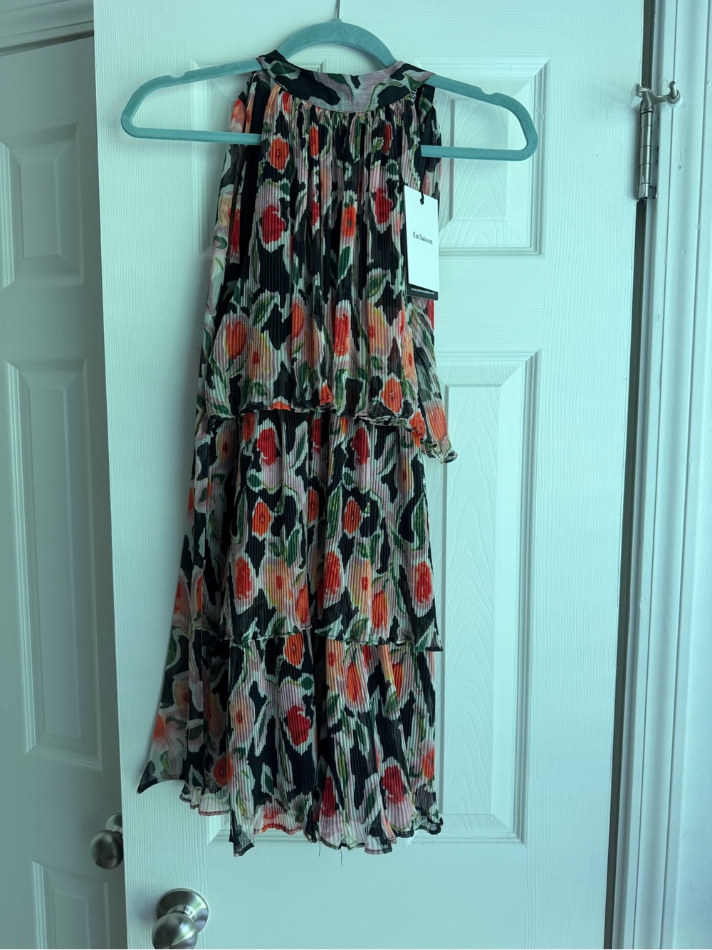 En Saison Black Floral Pleated Tiered Mini Dress